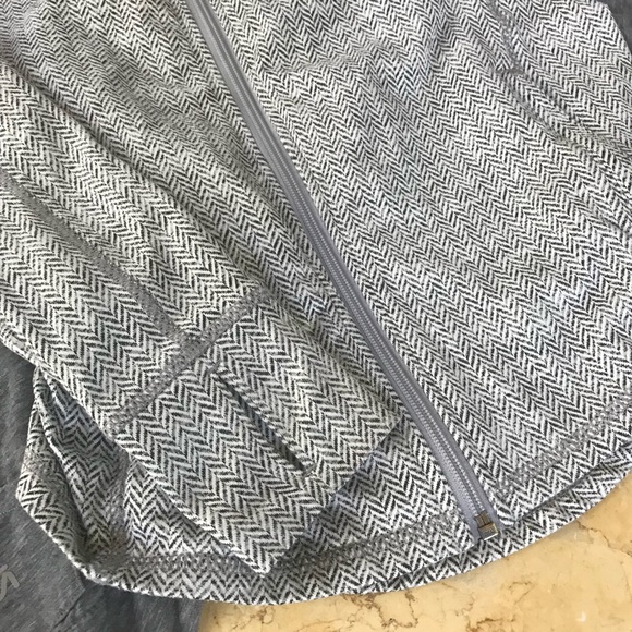 GAP Tops 2 Maternity Zipups Poshmark